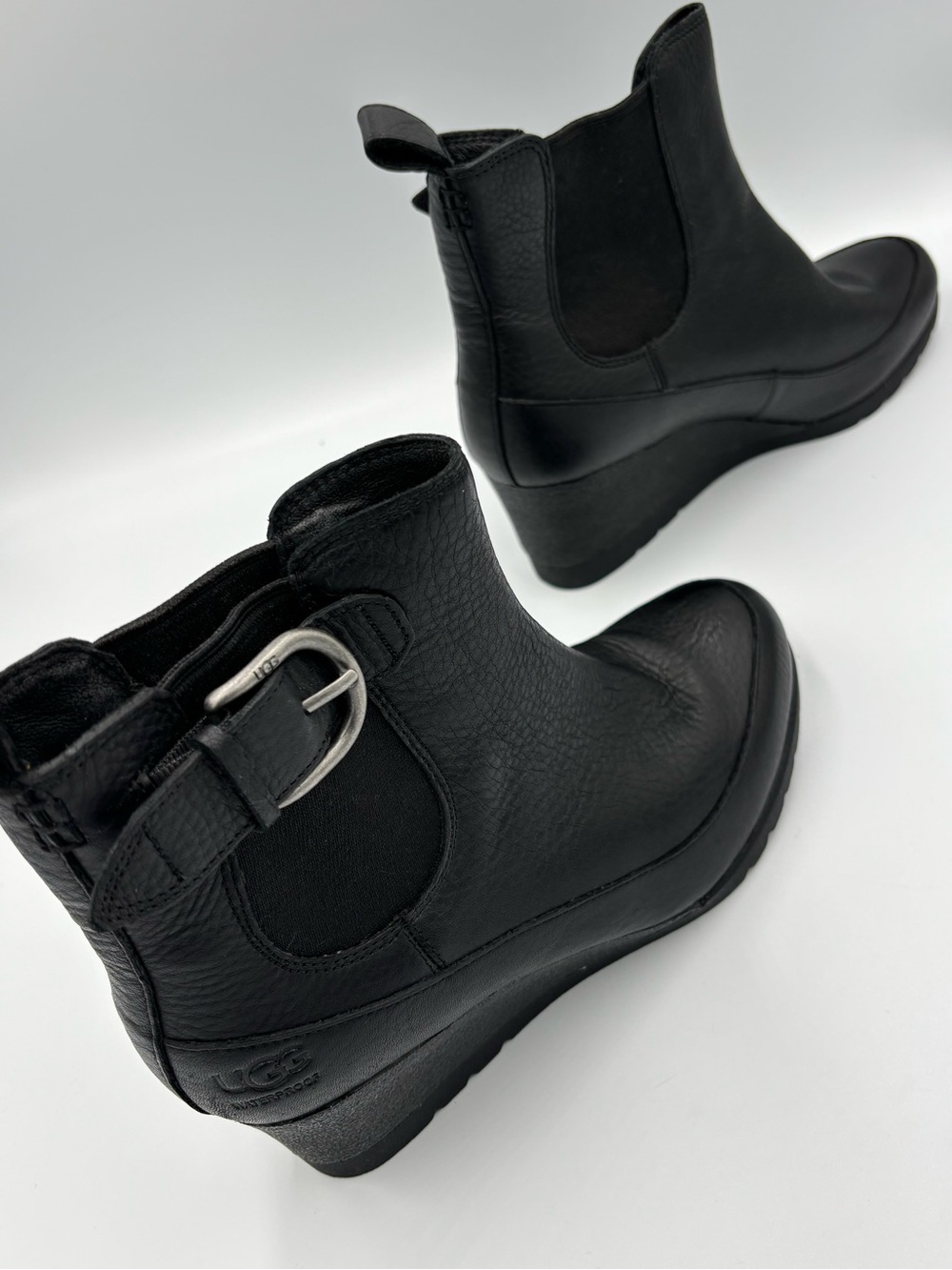 UGG Arleta Black Leather Waterproof Wedge Ankle Boots Women’s Size 7.5